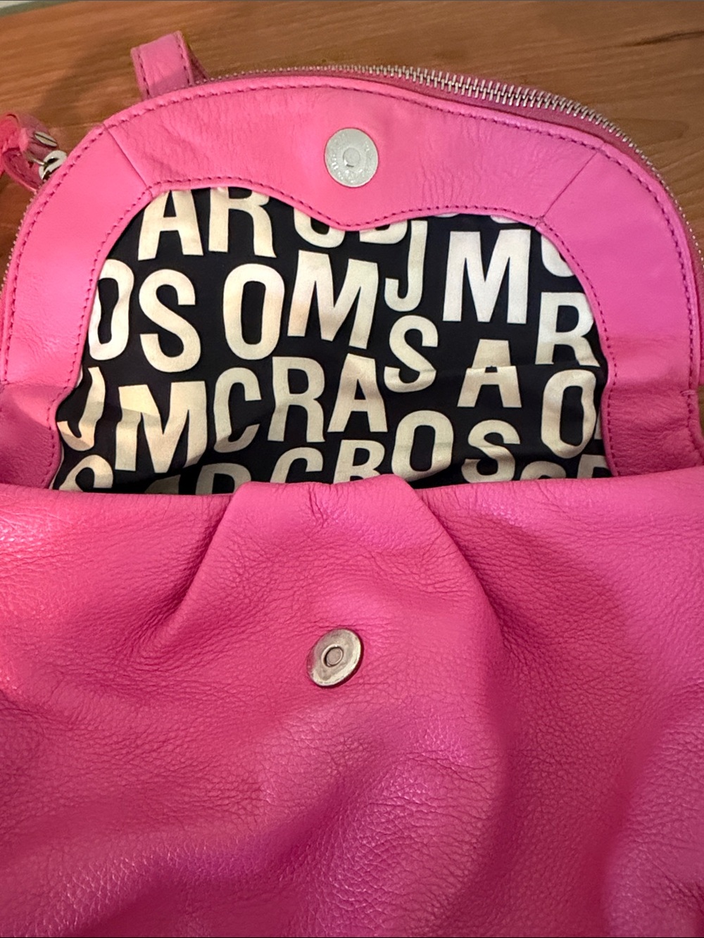 Marc by Marc Jacobs Hot Pink Leather Shoulder Bag - Picture 4 of 5